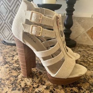 Just Fab cream and gold shoe with thick faux wood heel.